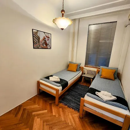 Apartman Authentic Centre For Large Groups, Republic Square - Up To 47 People In 5