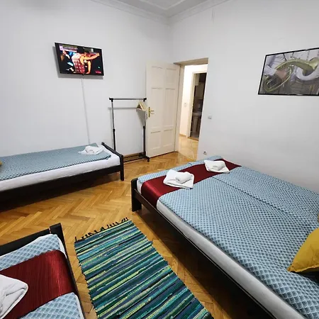 Apartman Authentic Centre For Large Groups, Republic Square - Up To 47 People In 5