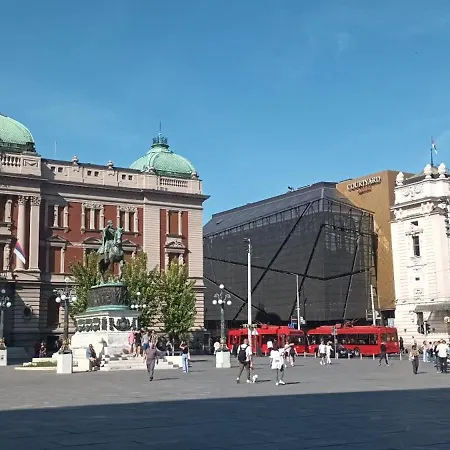 דירה Authentic Centre For Large Groups, Republic Square - Up To 47 People In 5 *