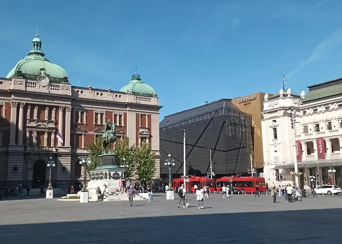 Apartman Authentic Centre For Large Groups, Republic Square - Up To 47 People In 5 *